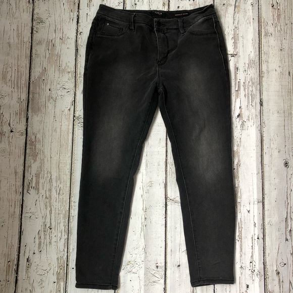 Curve Appeal Black Minimalist Jegging 